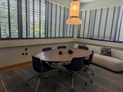 Hana (D10), Office #566789991